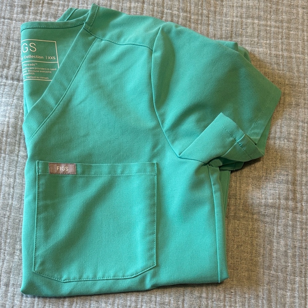 XXS Figs surgical green Scrub Top